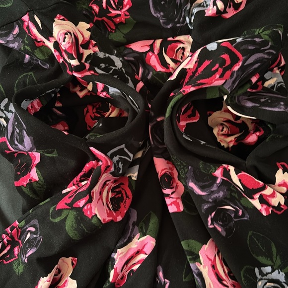Torrid Betsey Johnson Floral Dress NWT with pockets - Picture 6 of 7
